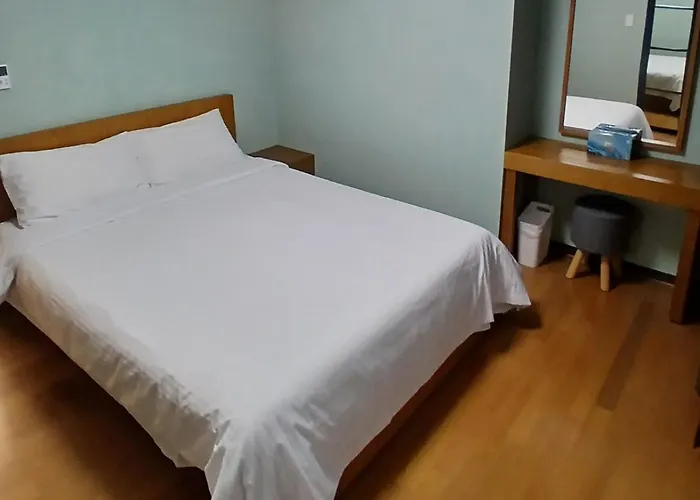 Hotel 스테이18 *