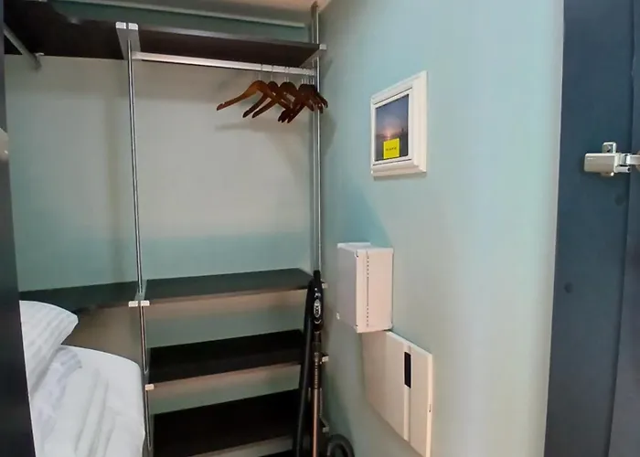 Hotel 스테이18 Busan